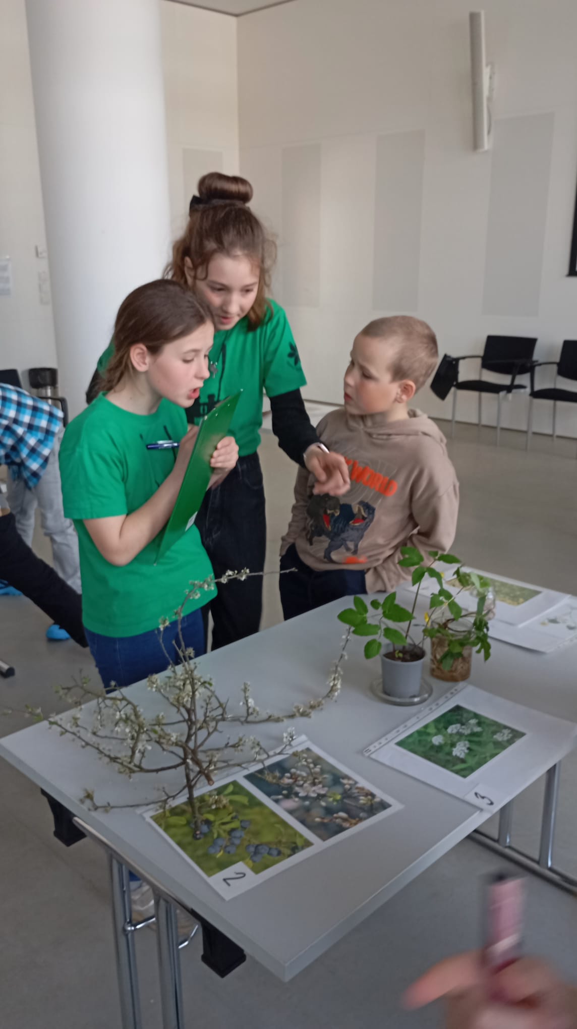 Žáci na soutěži Poznej a chraň